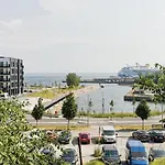 Apartment Light-filled Near Old Town & - Free Parking - Close To Port *