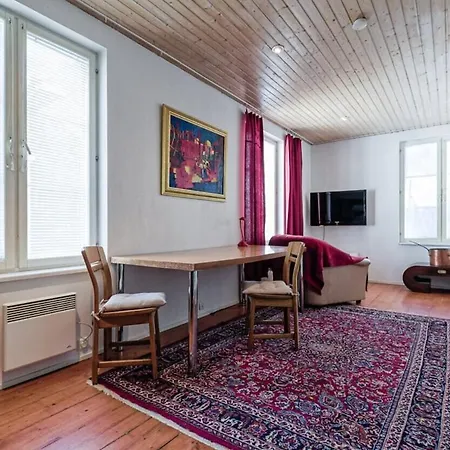 Cozy By Port, Old Town And Sea With Free Parking! アパート タリン