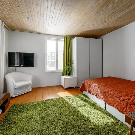 Light-filled Near Old Town & - Free Parking - Close To Port *