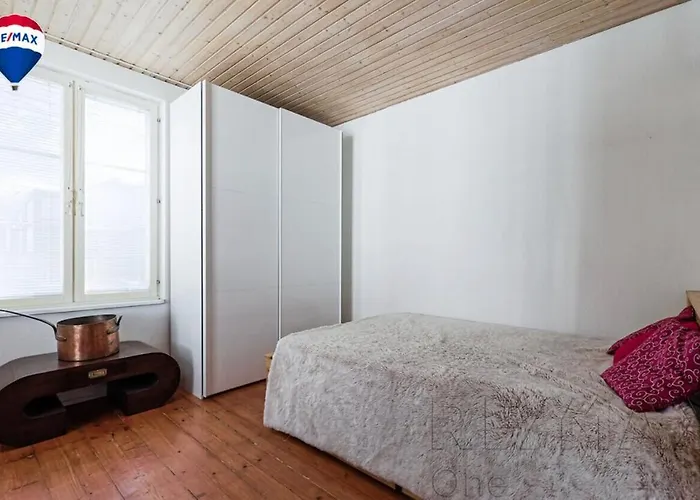 Cozy Near Port & Old Town With Free Parking! Apartman