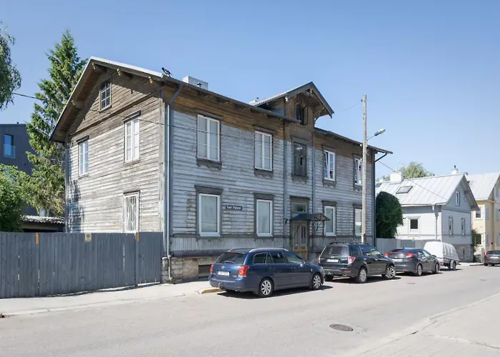 Apartman Cozy Near Port & Old Town With Free Parking!