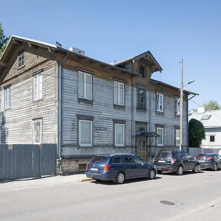 Korter Cozy Near Port & Old Town With Free Parking!